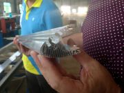 Extruded aluminium component for automotive light bar